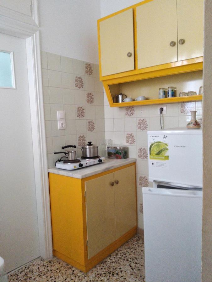 Finikas Rooms Agia Marina  ภายนอก รูปภาพ